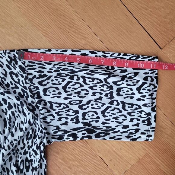 black & white leopard print robe shorter length y2k inspired maximalist cozy lou - Picture 6 of 7